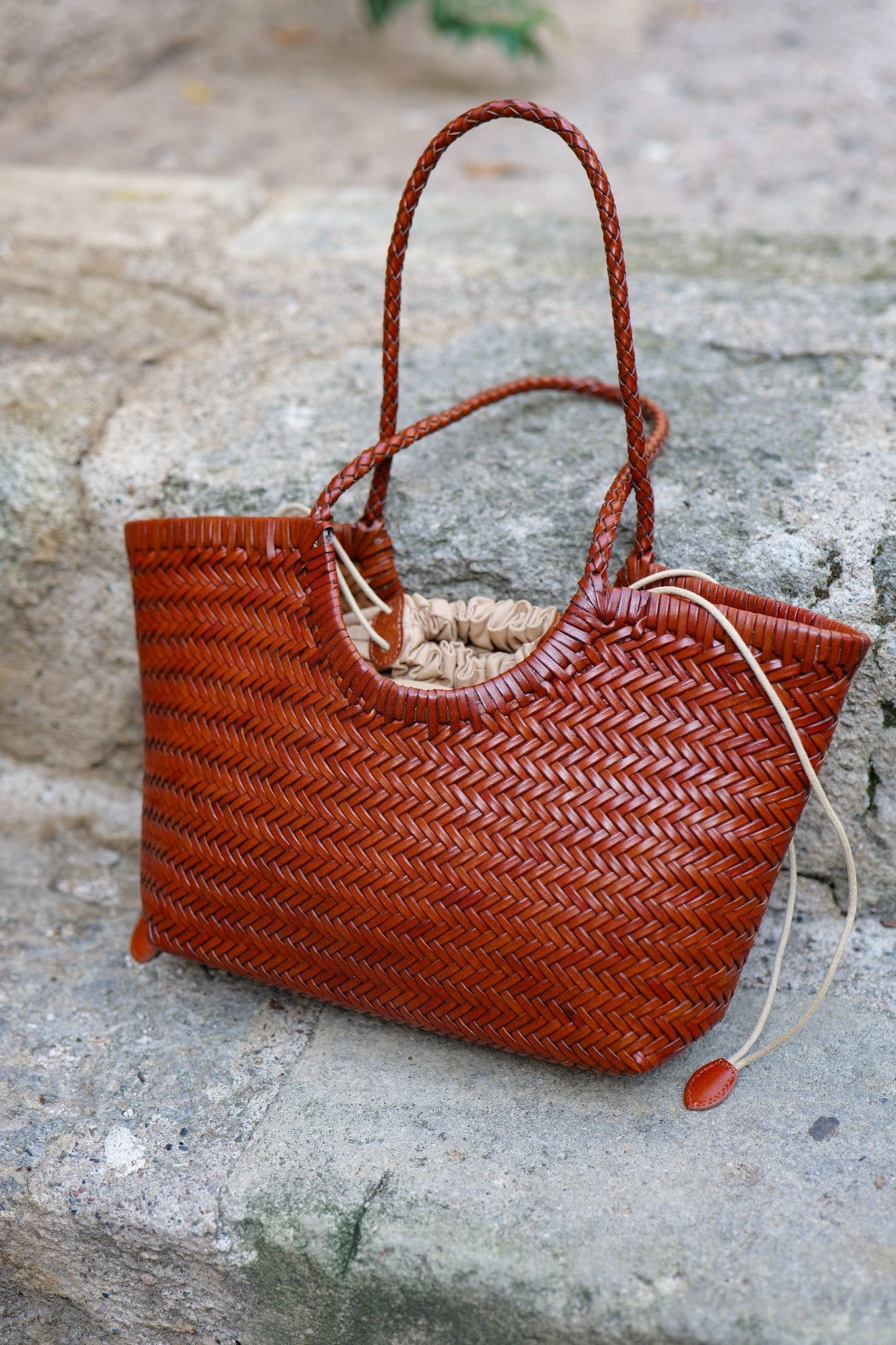 Sac cabas en cuir tressé Tessera – fabrication italienne