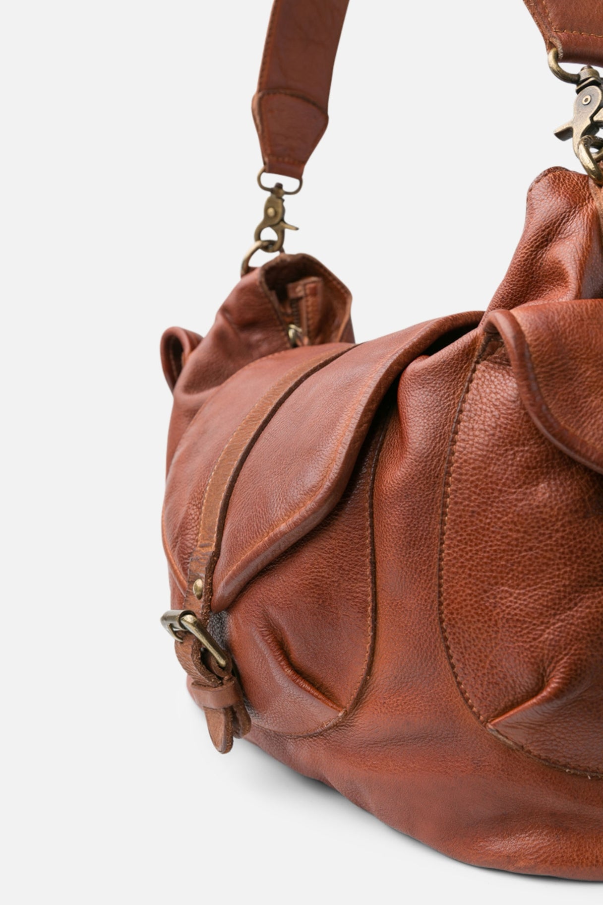 Sac besace Clint CLT1L en cuir lavé – look vintage et format généreux
