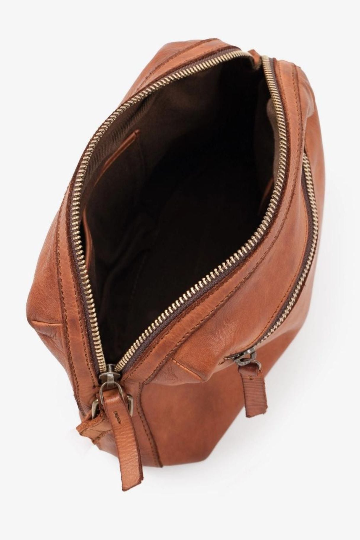 Petit sac en cuir boston biba BT20 couleur cuero marron photo intérieur produit distribué par Nappa maroquinerie