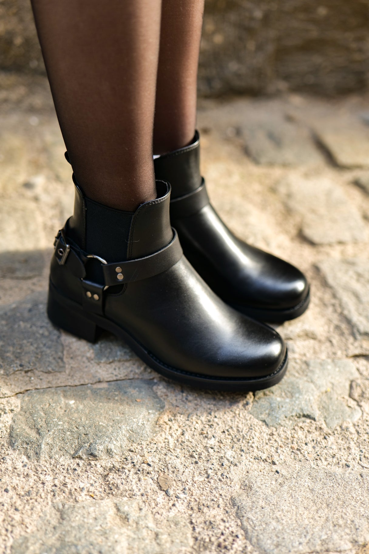 Bottines en cuir avec harnais