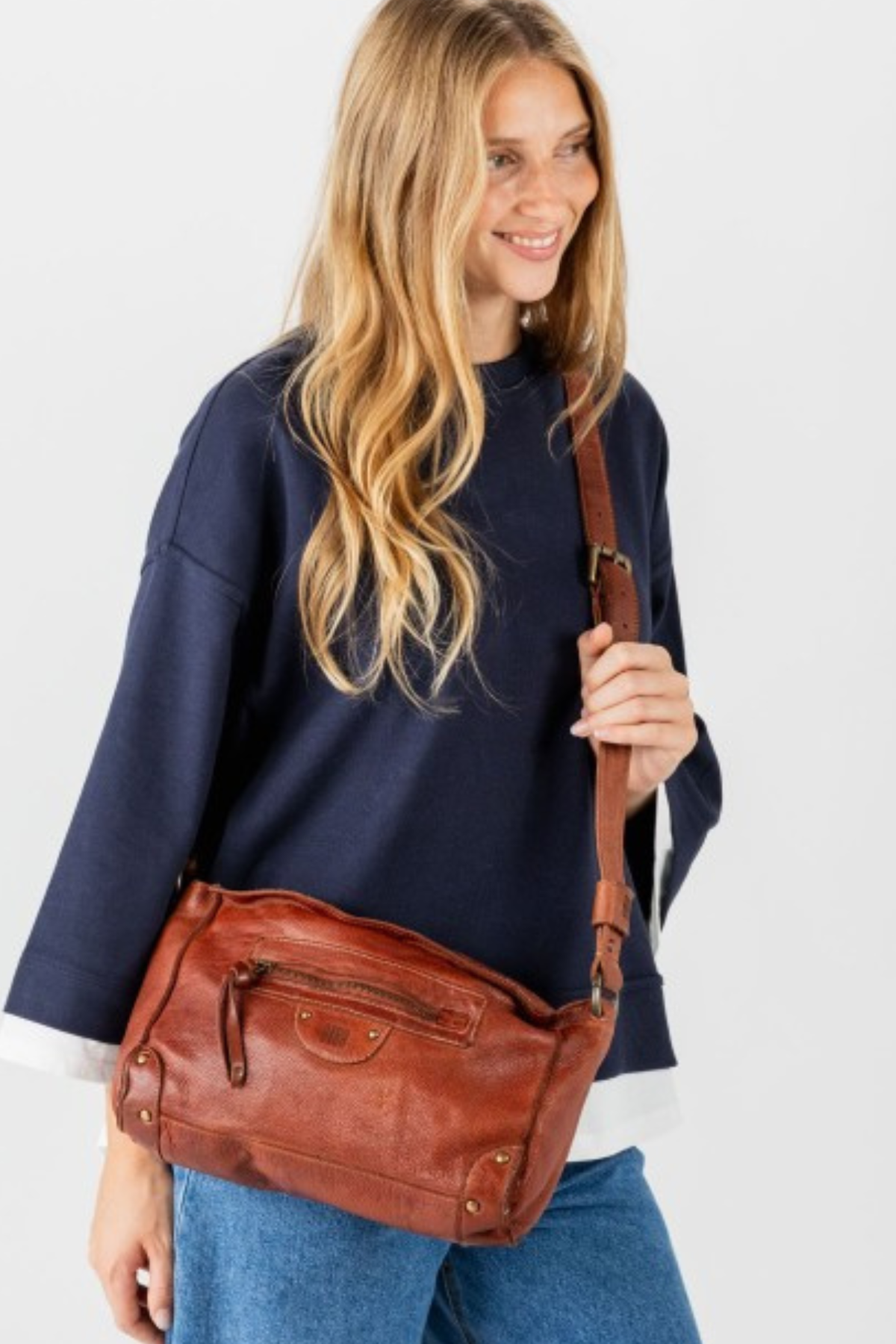 Sac bandoulière Alaska Biba AKA3L en cuir de vachette lavé