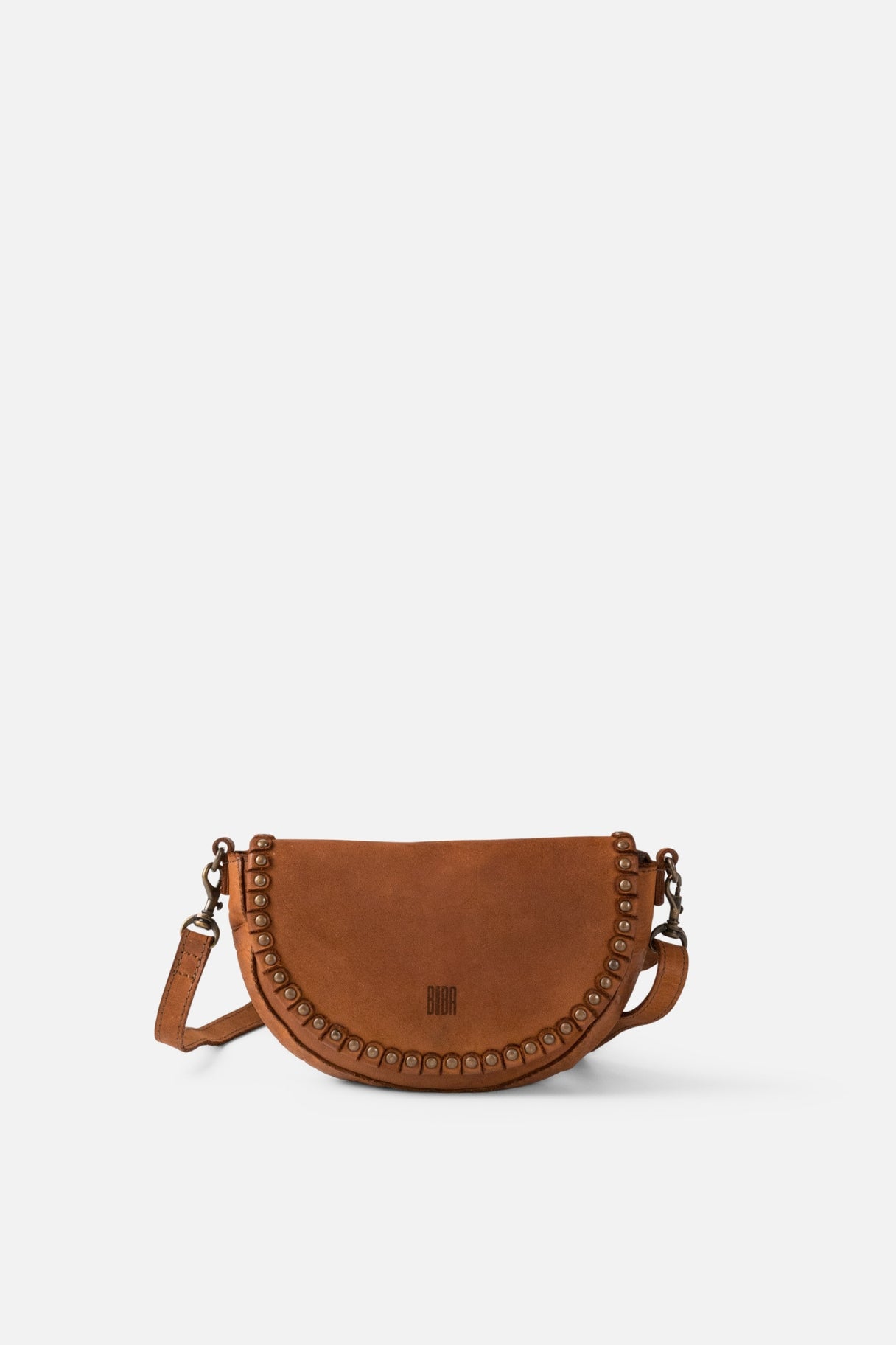 sac bandoulière Yampa YAM1L cuir camel – rabat à clous