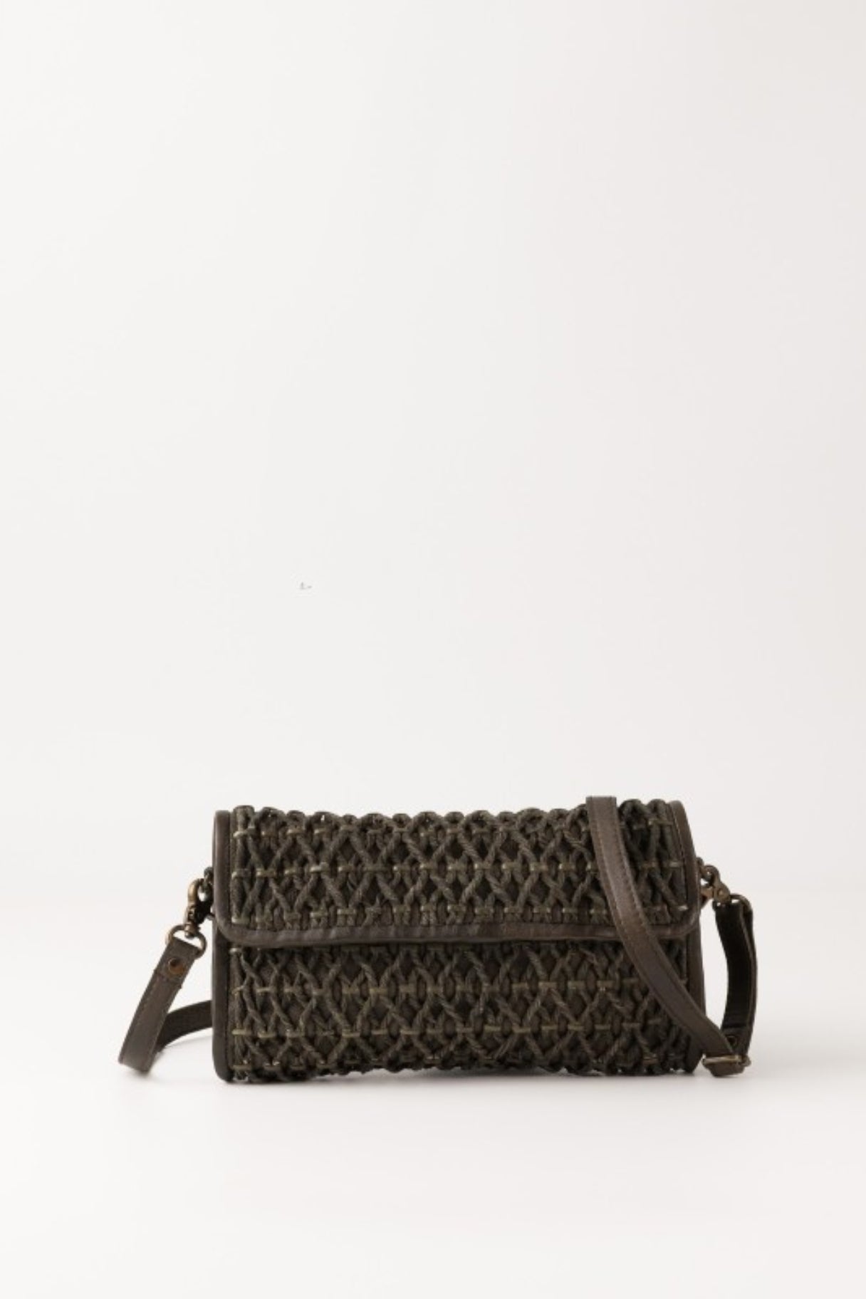 Sac bandoulière BIBA Nekimi en cuir tressé crochet kaki